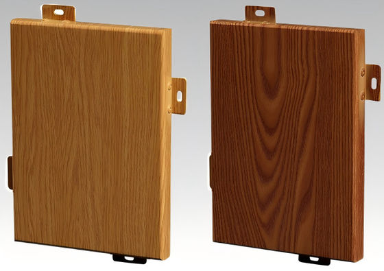 কাঠের শস্যের প্রকারের প্রচলিত প্যানেল অ্যালুমিনিয়াম বাইরের প্রাচীর আবরণ ফ্লোরোকার্বন লেপযুক্ত স্থায়িত্ব আর্দ্রতা প্রতিরোধের সমতল পৃষ্ঠ